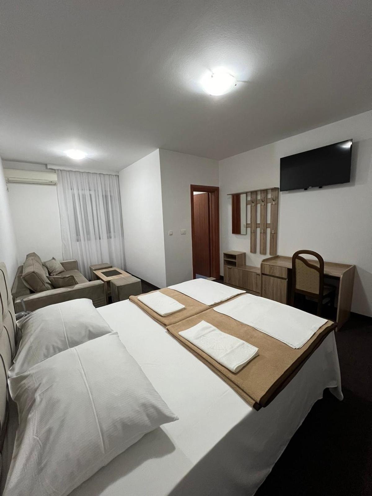 Motel Aura Gnojnice Esterno foto